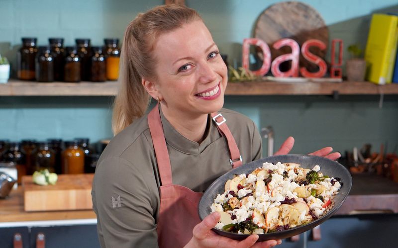 Anlässlich der neuen Folgen von "Die Küchenschlacht XXL" spricht Zora Klipp im Interview darüber, wie sie ihre Leidenschaft fürs Kochen überhaupt entdeckt hat.