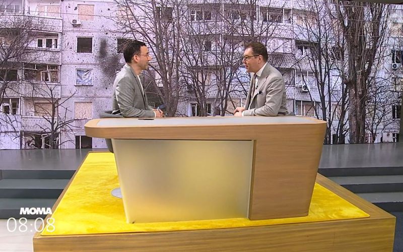 Oleksii Makeiev (rechts) sprach im "ARD-Morgenmagazin" mit Moderator Till Nassif über weitere Waffenlieferungen an die Ukraine.