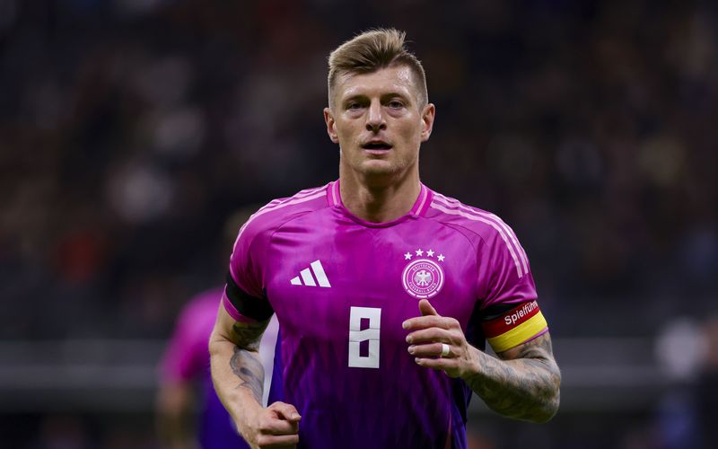 Er ist der Deutsche mit den meisten Followern: Ex-Nationalspieler Toni Kroos besitzt bei Instagram 49,7 Millionen Fans. Doch damit liegt er weltweit nicht einmal unter den Top 100. 