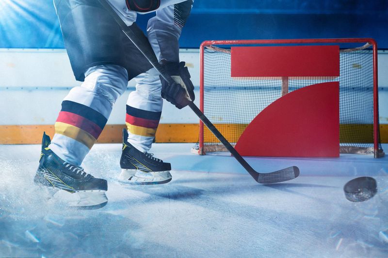 Vom 10. bis 26. Mai 2024 findet in Tschechien die Eishockey-WM statt. ProSieben und ProSieben MAXX übertragen das sportliche Top-Event.