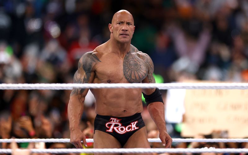 Dwayne "The Rock" Johnson stand bei "WrestleMania 40" erstmals seit 2016 wieder als aktiver Kämpfer im Ring.