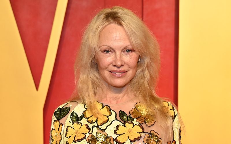 Im Film-Remake von "Die nackte Kanone" wagt sich Pamela Anderson zurück auf die Kinoleinwand.