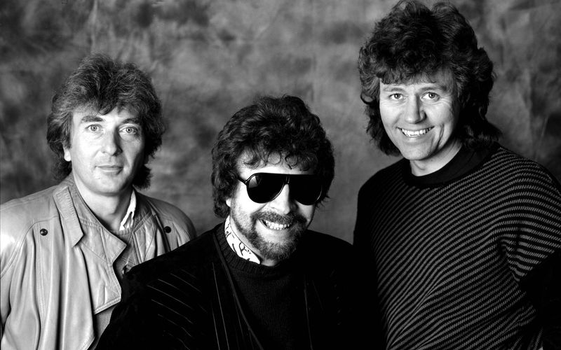 "Ein bemerkenswerter Musiker und Freund": ELO-Chef Jeff Lynne (Mitte) trauert um Keyboarder Richard Tandy (links).
