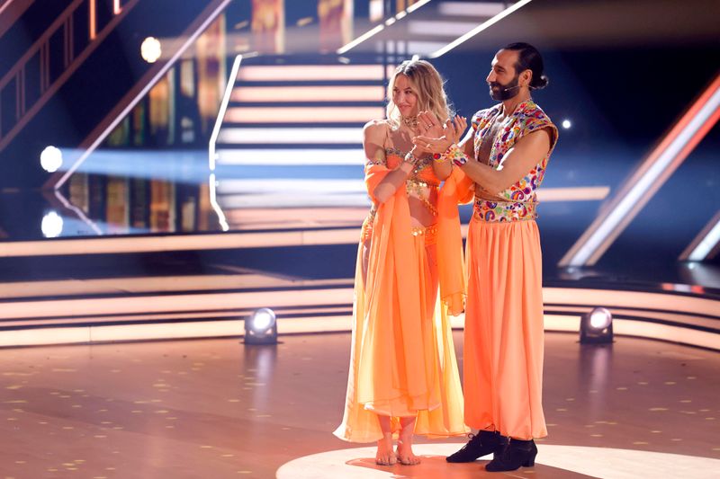 Lulu Lewe und ihr Tanzpartner Massimo Sinato können in der neunten "Let's Dance"-Show nicht mehr überzeugen und müssen die Segel streichen.
