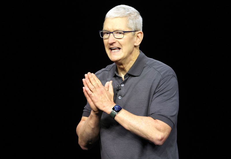 Mit einem neuen Werbespot setzten sich Apple und dessen CEO Tim Cook in die Nesseln.
