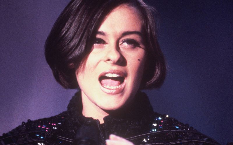  "All Around The World": Der Hit aus ihrem Debütalbum "Affection" (1989) führte Lisa Stansfield tatsächlich rund um die Welt auf die Spitzenplätze der Charts. Bis Mitte der 1990er-Jahre landete die Britin mit ihren Alben regelmäßig weit oben in den Hitparaden. 