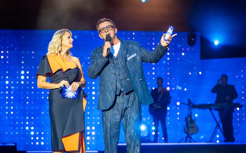 Hans Sigl und Barbara Schöneberger präsentieren 2025 ein weiteres Mal die "Starnacht aus der Wachau".