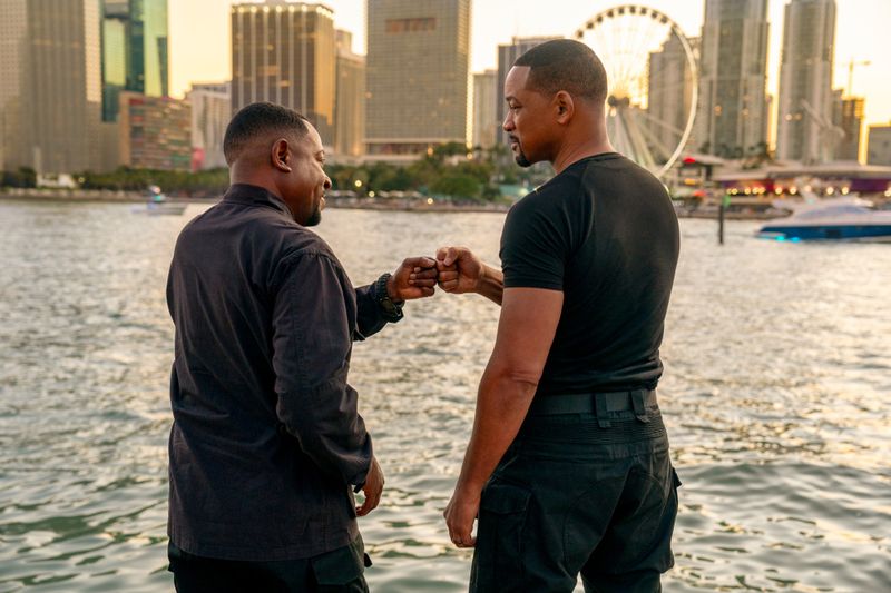 Normalerweise jagen Marcus (Martin Lawrence, links) und Mike (Will Smith) die bösen Buben, in "Bad Boys: Ride or Die" sind sie plötzlich selbst auf der Flucht vor der Polizei.