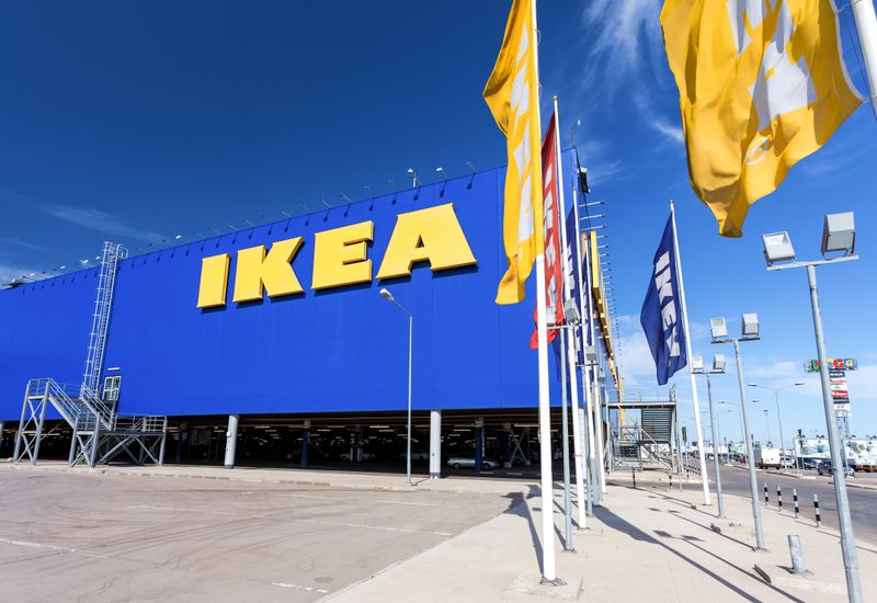 Ab dieser Woche bietet Ikea Balkonkraftwerke zum selber bauen an. 