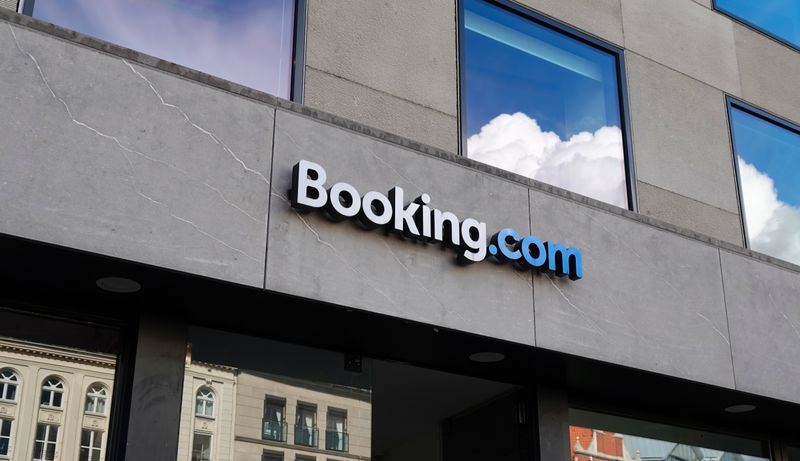Nicht nur wir haben uns Gedanken über die Reisetrends 2025 gemacht, sondern auch das Buchungsportal booking.com. Es hat eine Studie in Auftrag gegeben, bei der 27.000 Reisende aus 33 Ländern zu ihren Reisevorlieben und -plänen befragt wurden. Das Ergebnis dieser Studie sagt viel darüber aus, wie Reise-Highlights und -Trends in Zukunft aussehen könnten. 