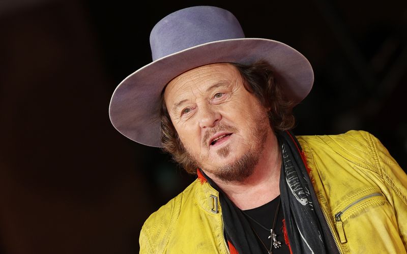 Wer an italienische Musik denkt, hat sicher auch seine Songs im Ohr: Zucchero feiert am 25. September seinen 70. Geburtstag. Doch welche Italo-Pop-Stars hatten die größten Hits? Wer verkaufte die meisten Tonträger? Die Galerie zeigt es ...  