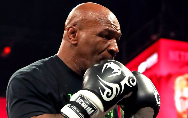 Wild, unberechenbar, gnadenlos: Mike Tyson gehörte einmal zu den gefürchtetsten Boxern der Welt, viele seiner Kämpfe waren nach nur wenigen Sekunden wieder vorbei. Für uns zählt er unbestritten zu den schlimmsten Bad Boys der Sportgeschichte ...