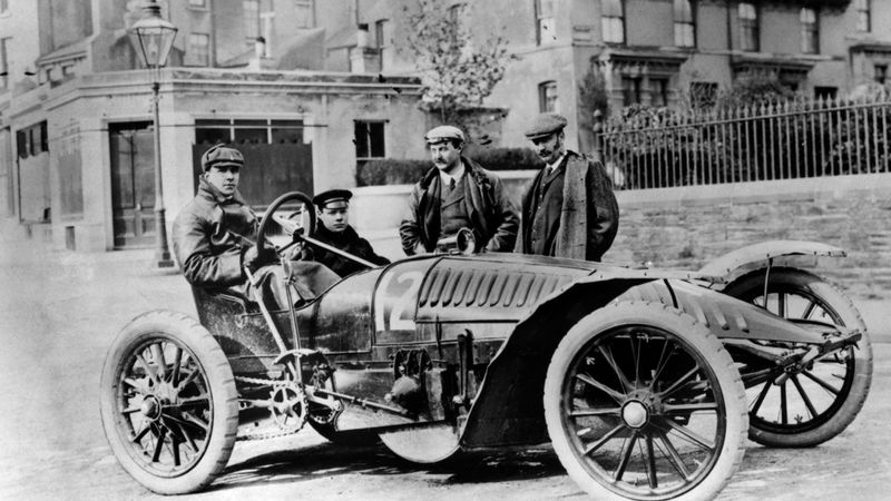 Vom Motorwagen zum Boliden - Die Geschichte des Automobils