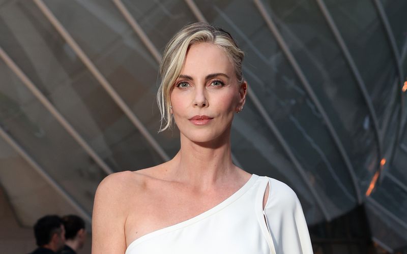 Charlize Theron feiert am 7. August ihren 50. Geburtstag.