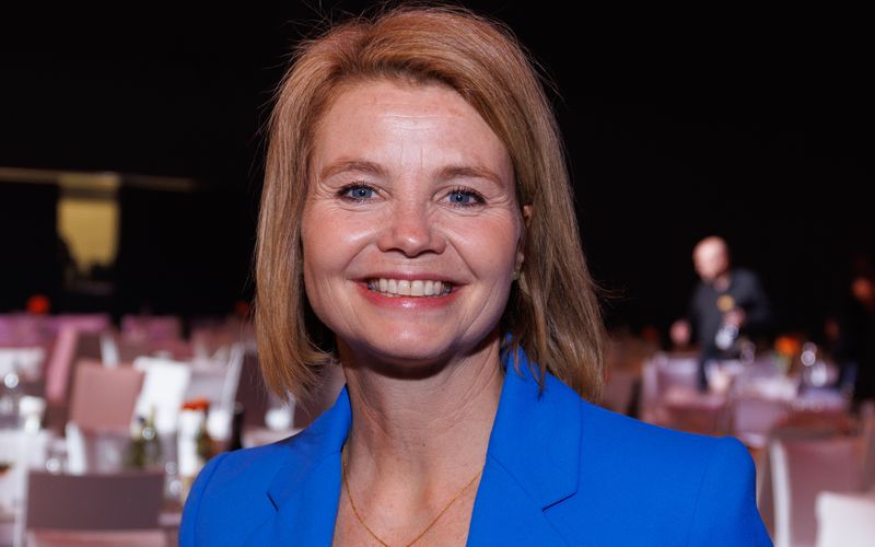 Annette Frier erzählt im Interview, dass sie plötzlich hinterfragte, "ob sie weiter Schauspielerin sein möchte". Grund sei die Menopause. 