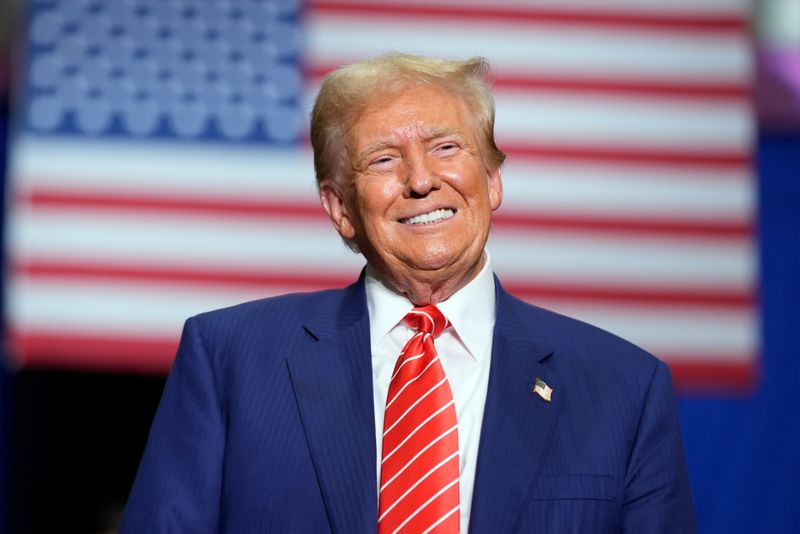 Da ist er wieder: Donald Trump sitzt zum zweiten Mal als US-Präsident im Weißen Haus.