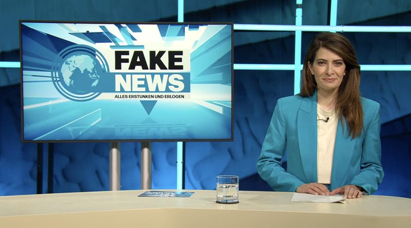 Linda Zervakis präsentiert bei ProSieben Falschnachrichten, für die ARD moderiert sie einen Politik-Podcast über die Hauptstadt-News.