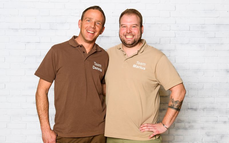 In der Auftaktfolge der dritten Staffel geben die Gartenprofis Dennis Thiele (links) und Marius Surmann (rechts) alles, um aus dem verwilderten Garten von Familie Krämer ein "grünes Paradies" zu zaubern.