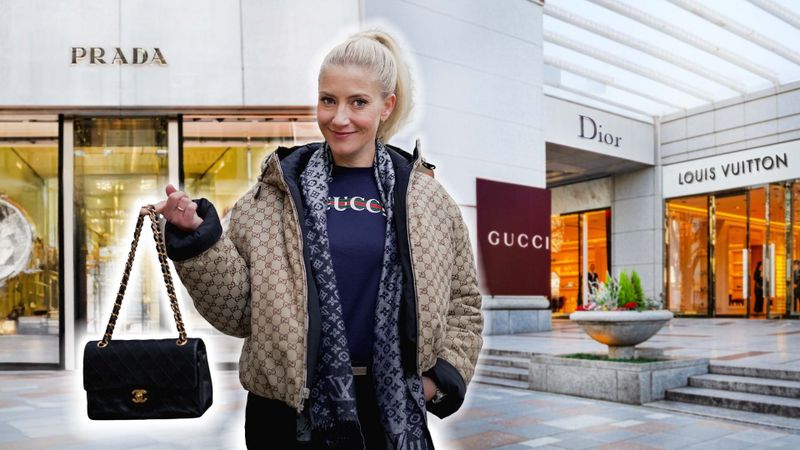 Nicht alles was Gold ist, glänzt auch - oder umgekehrt: Pia Osterhaus blickt hinter die Kulissen der Luxusmarken. 
