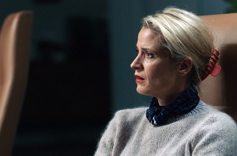 Der akribischen Journalistin Nora (Marie Sandø Jondal) schlägt offene Feindseligkeit entgegen.