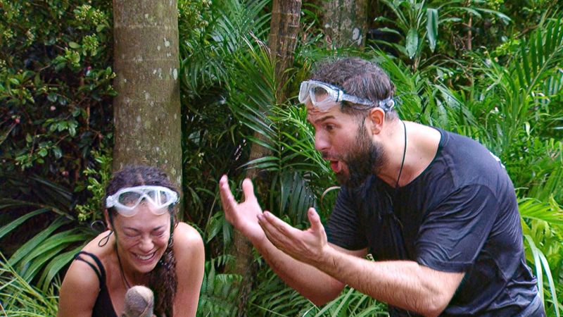 Peinliches Versagen: Maurice gerät in Panik und bricht die Prüfung ab - mal wieder null Sterne. Lilly Becker hat einen Lachkrampf.
