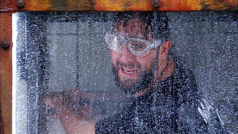 Panik in der Dschungeldusche: Maurice brüllt wie am Spieß. Warum genau? Weiß eigentlich nur er.