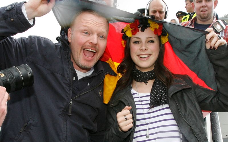 So sehen Sieger aus: 2010 gewann Lena Meyer-Landrut mit "Satellite" den Eurovision Song Contest - auch dank tatkräftiger Unterstützung von Stefan Raab. 2025 konnte er - obwohl er die Suche nach dem richtigen Kandidaten zur "Chefsache" erklärte - diesen Erfolg nicht wiederholen. Das Ergebnis von Abor & Tynna war lediglich nicht ganz so schlecht wie in den Jahren zuvor ...