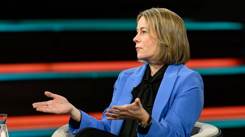 Journalistin Sabine Rennefanz sieht großen Nachholbedarf bei den Parteien der demokratischen Mitte, wenn es um die sich zuletzt gehäuften Attentate von straffälligen Asylbewerbern geht.