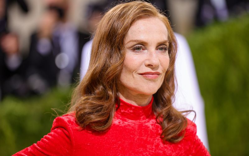 Nachdem sie 1980 im Mega-Flop "Heaven's Gate" zu sehen war, spielte Isabelle Huppert nur noch selten in US-Filmen. Die 1953 in Paris geborene Schauspielerin brillierte stattdessen in vielen europäischen Produktionen, etwa in "Elle" (für den sie eine Oscar-Nominierung erhielt) von Paul Verhoeven sowie in Werken von Claude Chabrol ("Madame Bovary") und Michael Haneke ("Die Klavierspielerin").