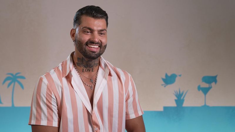 Geht einmal die Woche zum Frisör und ließ sich bereits mit Botox und Hyaluron behandeln: Max.