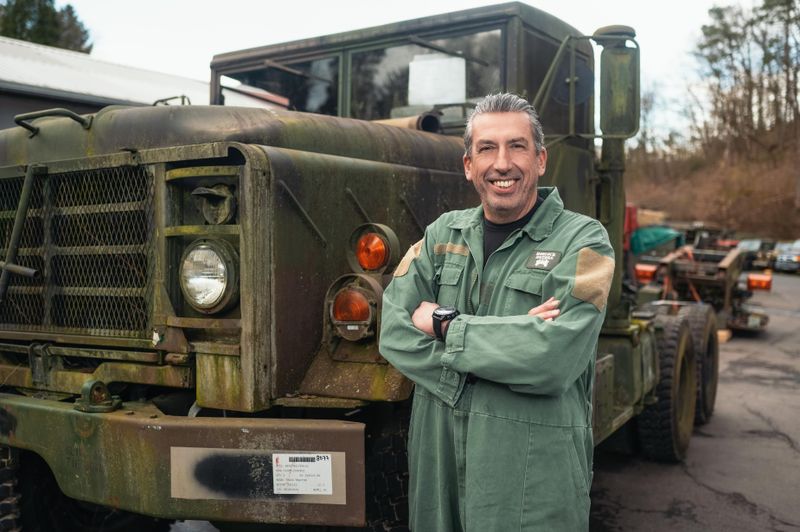 Michael Manousakis hat sich US-Lastkraftwagen gesichert - im fernen Kalifornien.
