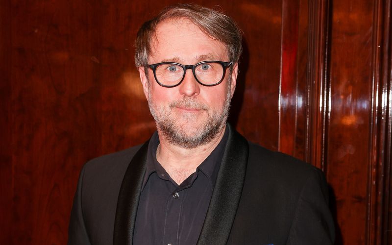 Im Interview verrät Bjarne Mädel, warum er Weihnachten "eher als Zuschauer" erlebt.