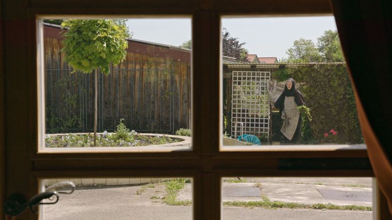 Der Film begleitet die Schwestern im Kloster auch bei ihren alltäglichen Arbeiten.