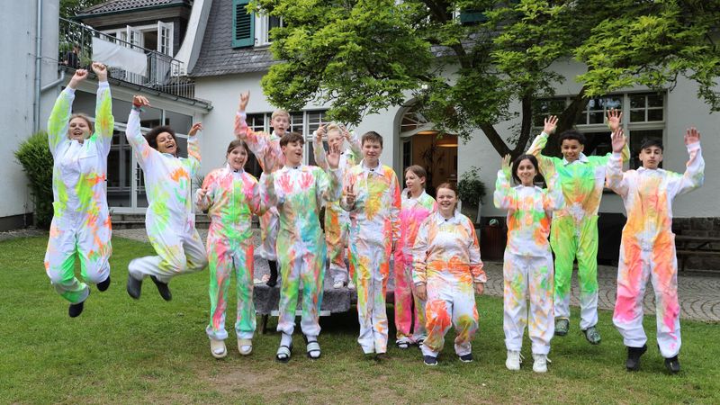 Diesmal begleitet die VOX-Reihe "Wir werden groß!" die Kinder in die Pubertät, von links: Linda, Victor, Aliya, Tom, Matts, Josephine, Sean, Abigail, Paulina, Lara, Eric und Mert.
