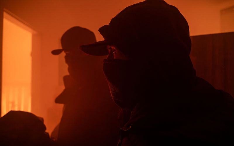 Nachgestellte Szene aus dem ZDF-Fahndungsklassiker "Aktenzeichen XY ... Ungelöst": Den Ansatz hält ein bekannter Medienrechtler für legitim, den vieler anderer True-Crime-Formate hingegen nicht.