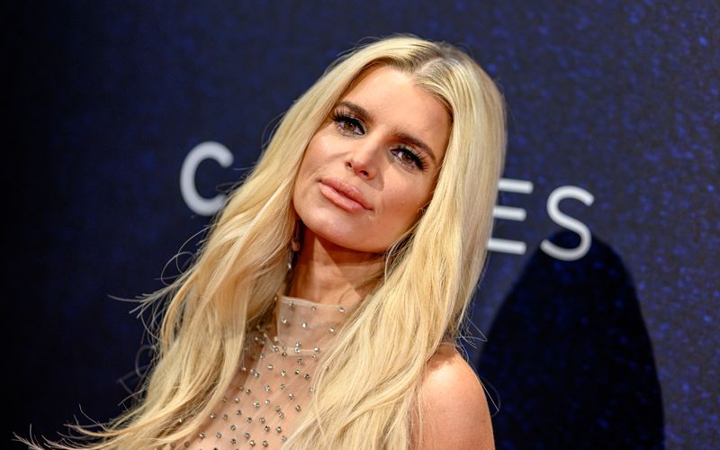 Jessica Simpson feiert ihr Comeback im Musikgeschäft. Kürzlich stand sie zum ersten Mal seit 15 Jahren wieder auf einer Bühne, um live zu singen.