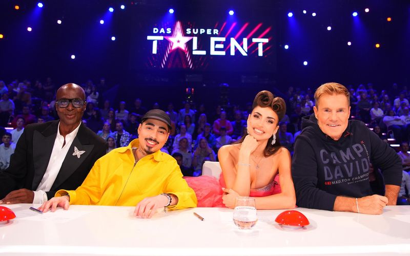 Sie bilden die "Supertalent"-Jury 2025, von links: Bruce Darnell, Tony Bauer, Ekaterina Leonova und Dieter Bohlen.