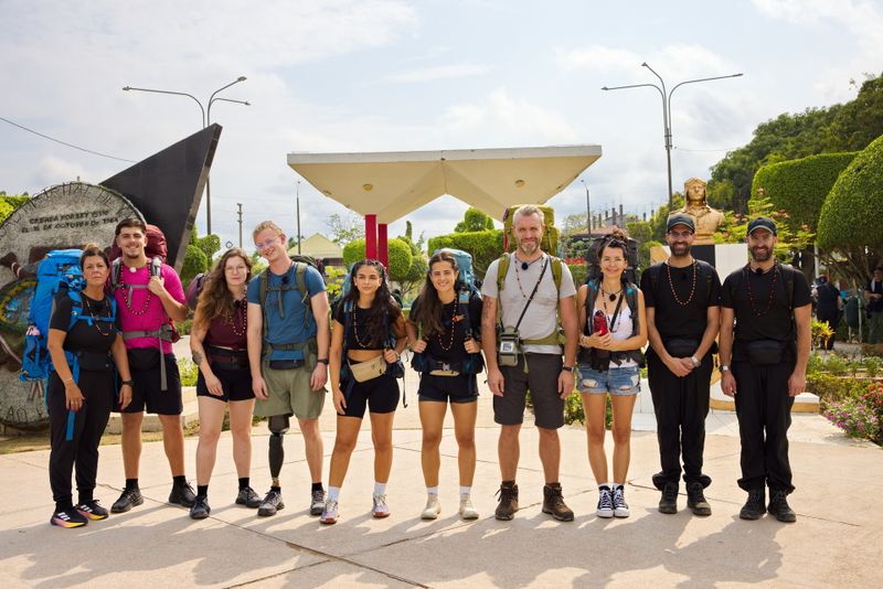 Stellen sich dem Ausdauer-Rennen durch Südamerika, von links: Jill, Jamie, Lykka, Carlo, Lile, Dilara, Mario, Dana, Timo und Marcus.