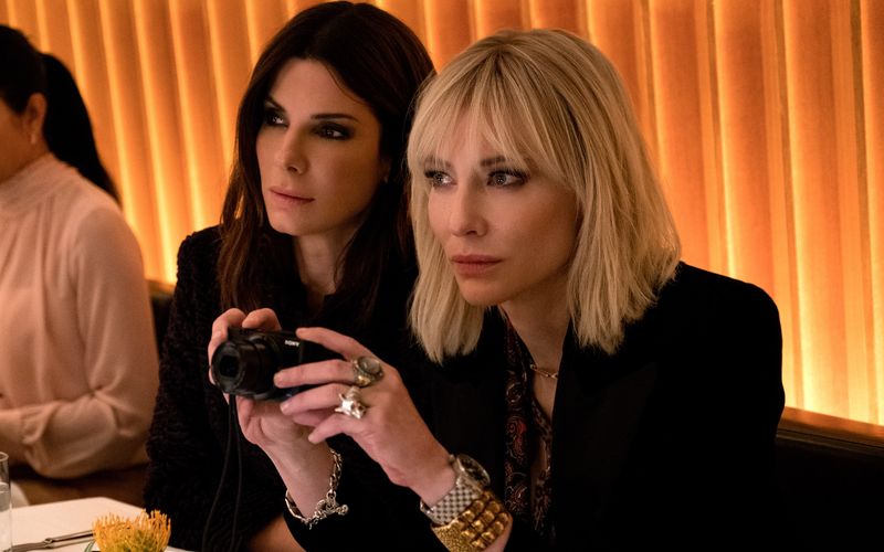 Sandra Bullock und Cate Blanchett als kriminelle Masterminds? Yes, please! Ein ausgeklügelter Coup zum Raub eines sündhaft teuren Colliers - das war in Hollywood früher Männersache. Doch in "Ocean's 8" (22. März, 22:35 Uhr, SAT.1) zeigen acht Damen, dass auch sie ordentlich zulangen können. Damit sind sie in der heutigen Kino-Landschaft nicht alleine: Welche Leinwand-Heldinnen ebenfalls ordentlich auf den Putz hauen, zeigt die Galerie.