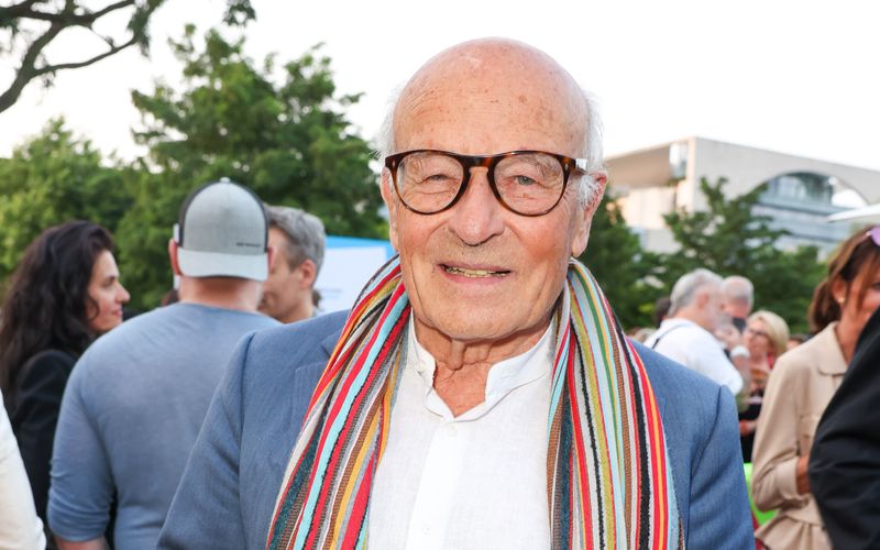 Einer der berühmtesten Nachkriegsromane, ein Meisterwerk des deutschen Films: Volker Schlöndorff gewann 1980 mit seiner Verfilmung von Günter Grass' "Die Blechtrommel" - den Oscar für den besten fremdsprachigen Film. Bereits in den 70-ern hatte der Regisseur aus Wiesbaden das deutsche Kino geprägt, mit Filmen wie "Die verlorene Ehre der Katharina Blum" (1975) oder "Der Fangschuß" (1976).