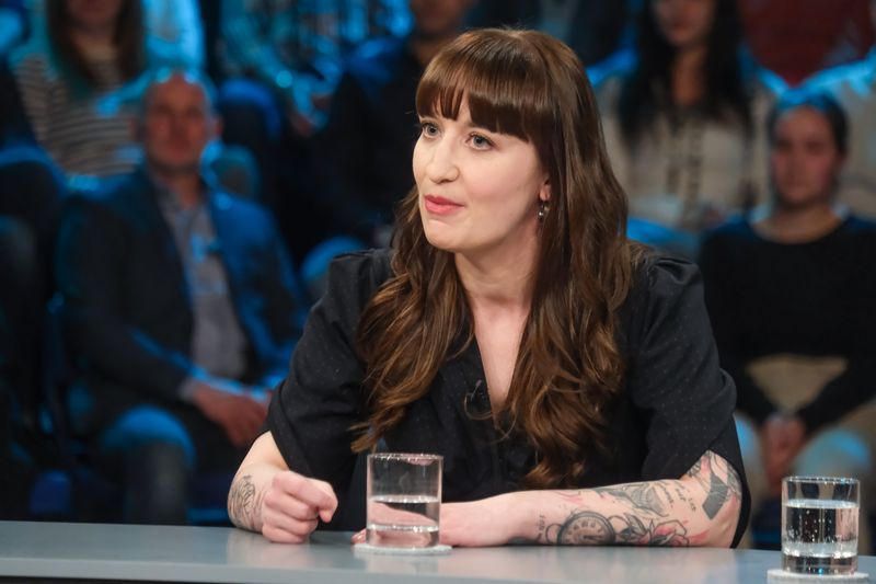 Linken-Fraktionsvorsitzende Heidi Reichinnek schoss bei "Hart aber fair" vehement gegen CDU-Politiker Tilman Kuban.