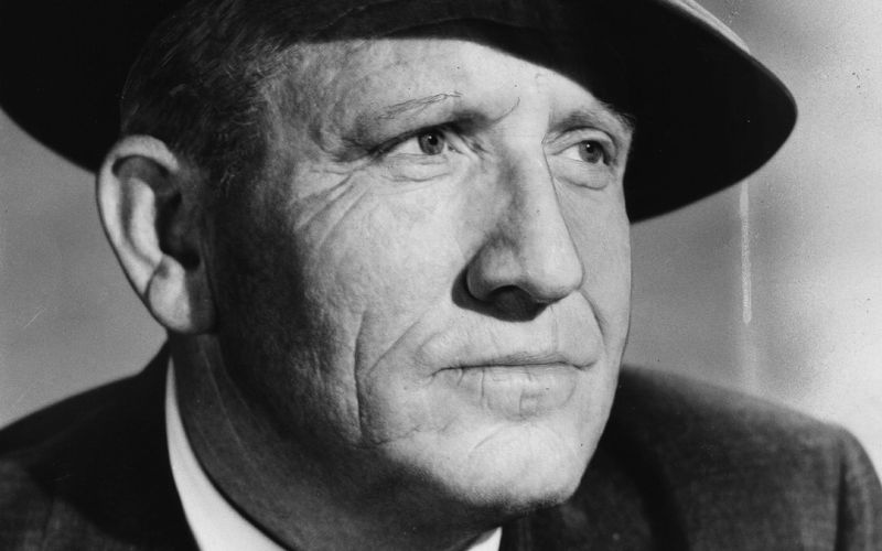 Im Jahr 1999 stellte  das American Film Institite (AFI) mit "100 Years...100 Stars" eine Liste mit den größten Leinwandlegenden der amerikanischen Filmgeschichte zusammen. Anlässlich des 125. Geburtstags von Spencer Tracy präsentiert die Galerie jeweils die Top 15 der gewählten weiblichen und männlichen Hollywood-Stars ...  