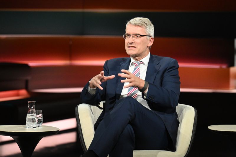 Elmar Theveßen war 2025 so oft wie kein anderer in deutschen Talkshows zu Gast - hier bei "Markus Lanz" im ZDF.