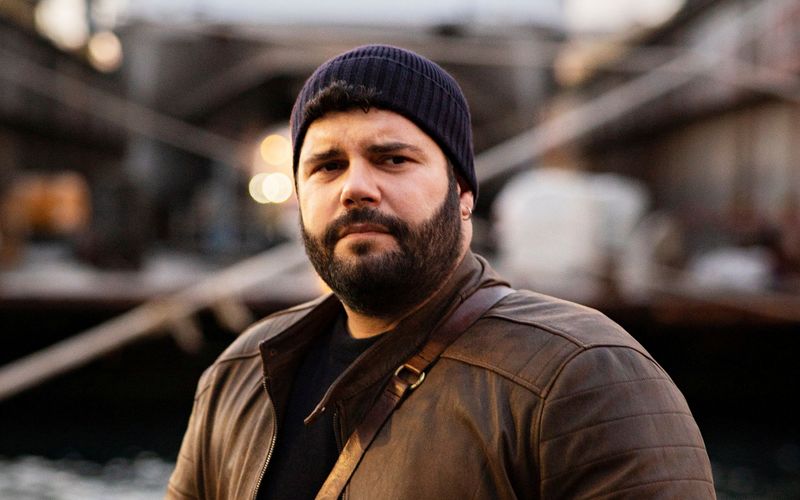 Salvatore Esposito ist Star der neuen Sky-Serie "Plattfuß - Ein Cop in Neapel".