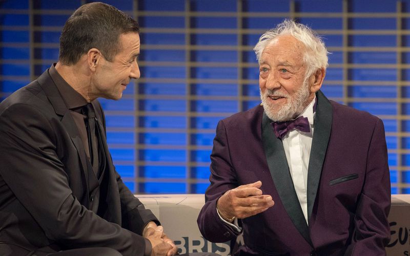 Dieter Hallervordens aktualisierte Fassung seines "Palim Palim"-Sketches wird aktuell kontrovers diskutiert.