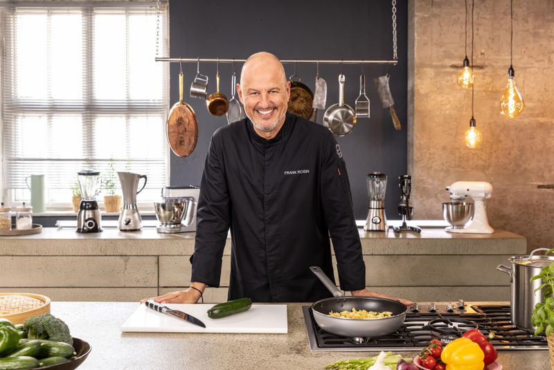 In der Küche ist er Profi: Frank Rosin hilft hilflosen Gastronomen.