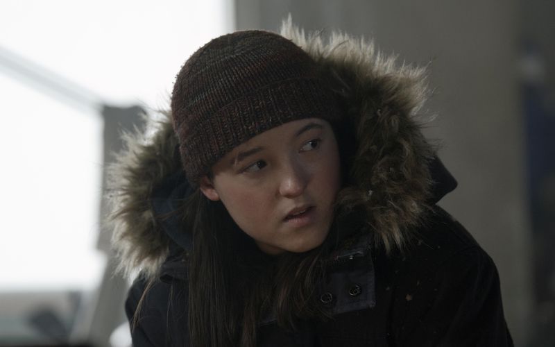 Ellie (Bella Ramsey) ist in der zweiten Staffel von "The Last of Us" in die Garage gezogen. Von ihrem Ziehvater hat sie sich ein Stück weit entfremdet. 