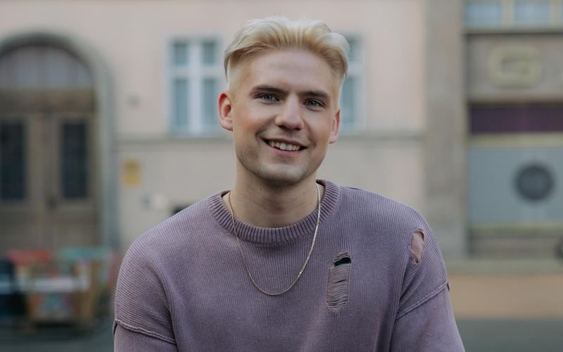 Lennart Borchert freut sich auf den Nachwuchs. Selbstverständlich ist es für den 25-Jährigen nicht, Kinder zu haben.