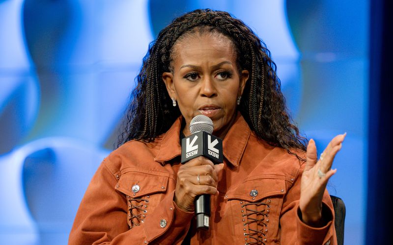 Michelle Obama hat in einem Podcast über angebliche Ehe-Probleme und Fragen der Selbstbestimmung gesprochen.