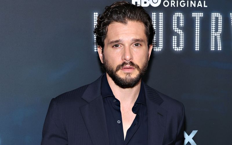 Kit Harington ist aktuell in der HBO-Serie "Industry" zu sehen.